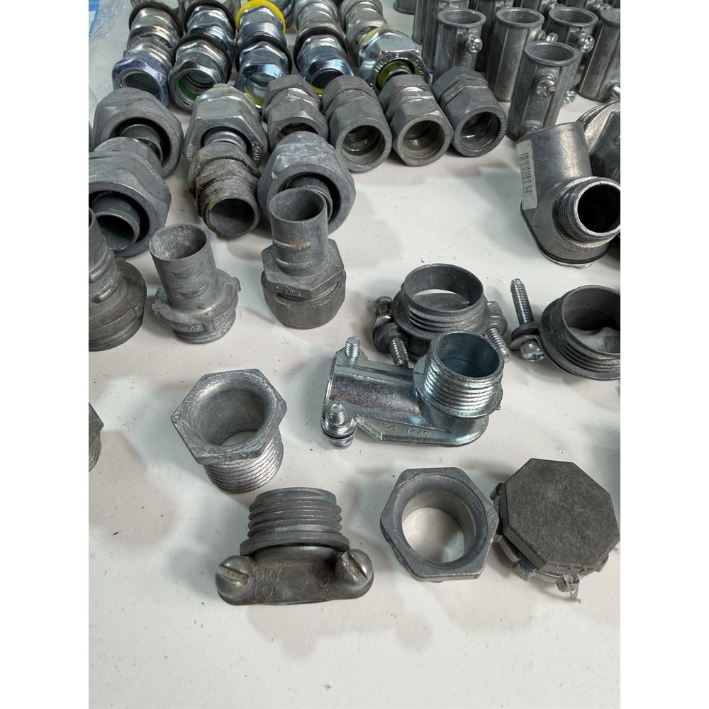 Electrical Conduit Fittings Lot: EMT Connectors, Couplings & Locknuts - Picture 4 of 15
